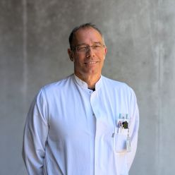Dr. Roland Brückl | Chefarzt