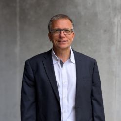 Dr. Peter Sauerstein | Leitung Medizincontrolling