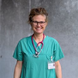 Dr. Nadine Gilbert | Oberärztin für Kinder- und Jugendmedizin