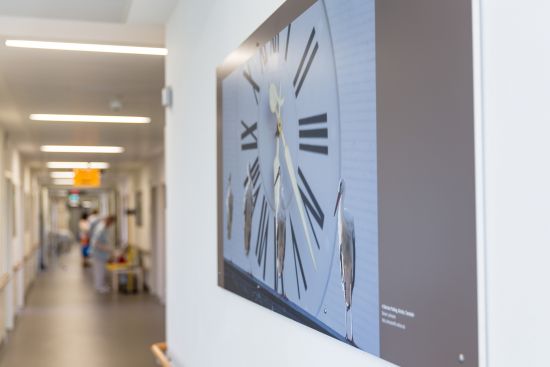 Flur mir Uhr Klinikum Freising