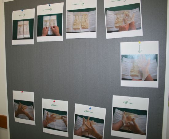 Krankenpflegeschule Klinikum Freising Handschuhe Hygiene anlegen